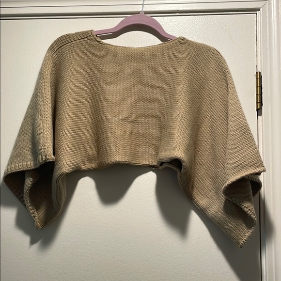 Source Unknown Tan Knit Poncho Short Large Sleeve Cropped Sweater - Picture 6 of 10